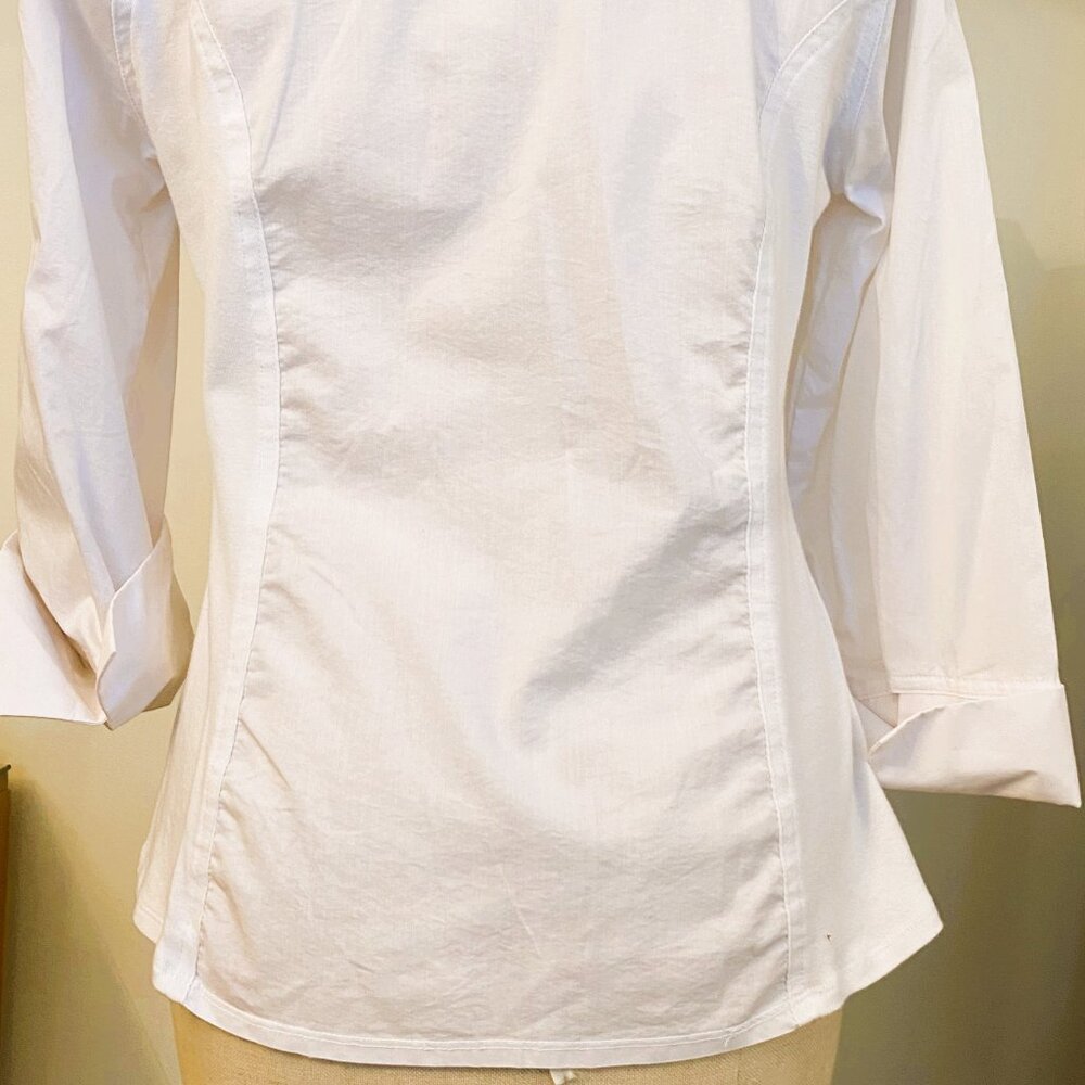 Signature by Larry Levine White Pleated, Fitted, Button-Up Shirt - Picture 6 of 8